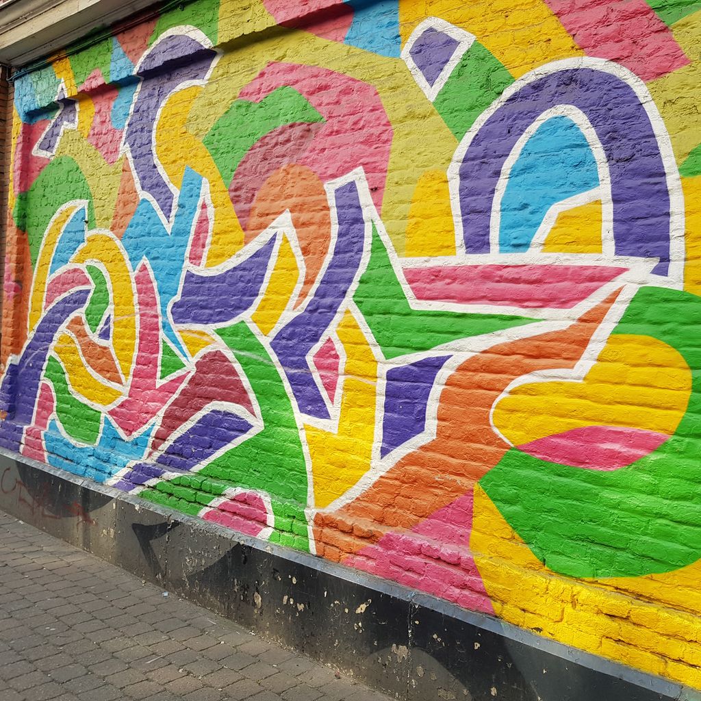 streetartBRUX's tweet photo. #springvibes on a #bankholiday
Location: Rue Blaes 87
Artist: Kool Koor
#koolkoor #Streetart #brussels #art #streetartbrussels #walls #mural #art #wall #mural #instagraffiti #instaart #paintedwalls #graffitiartists #streetartists #streetartist #creativity #marolles #colours https://t.co/TmUy5JDY9f