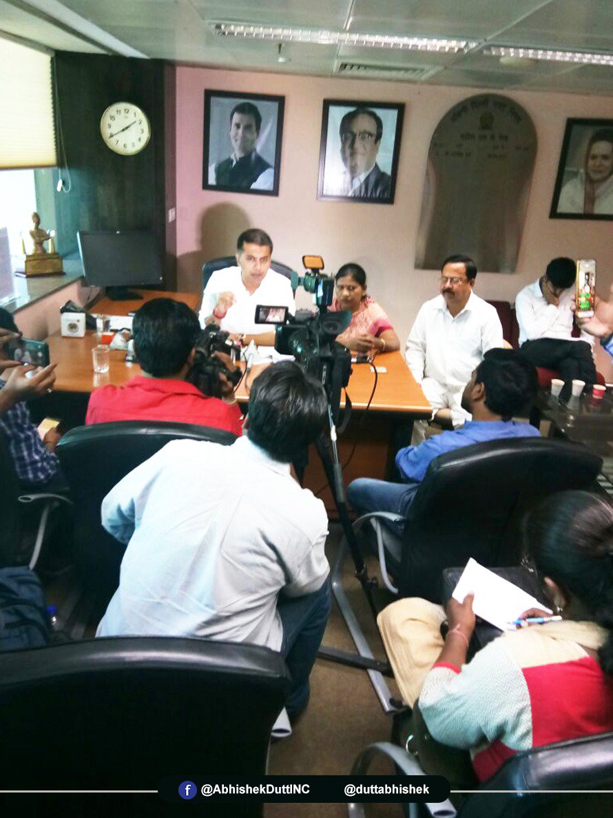 duttabhishek's tweet photo. Appalling that out of 100cr earmarked for pensions, @BJP4Delhi led SDMC has only disbursed 15cr in the last session, holding due pension of beneficiaries since the last 24 months. Met Shri UC Tyagi Ji IAS, Addl Commisioner, SDMC, demanding for immediate release of pension money! https://t.co/YvBTQpK3e1
