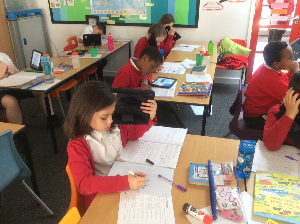 tolkien_class's tweet photo. We made improvements to our myths today using the Seesaw app to listen to our teacher’s feedback! https://t.co/CIc0BWZeIb