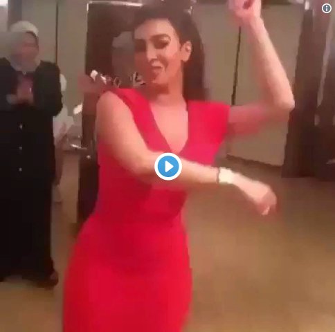 بالفيديو ميرهان حسين ترقص في خطوبة شقيقتها