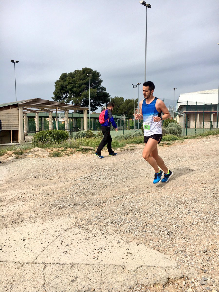 rotceh9's tweet photo. Hay momentos en que para mejorar toca sufrir! Pero nunca darse por vencido!
#RunYourWorld #saucony #breakthru4 #castellsantferran #running #disfrutasufriendo #unpocomascerca #casilistosparavolveradarguerra https://t.co/tBYs4kP1iQ