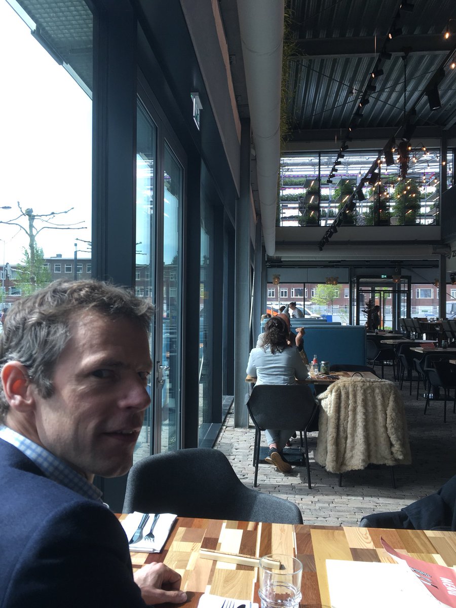 Judithlmarends's tweet photo. Zeer welkom nieuwe circulair restaurantje The green house in Utrecbt. Lunch met collega Bart Tonnaer. Good times. https://t.co/zPCD1PFTuz