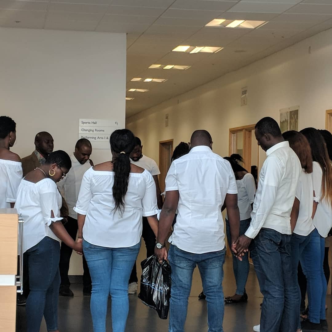 OluwamayowaTJ's tweet image. Yes, #InMyLifetime, 99% of Nigerians will be educated. Discussions around electricity will be how to make it cheaper, not how to make it available, for it will be available 24 hours a day. The world will wish to be Nigerian. #GetInvolvedNG #Theplatformng