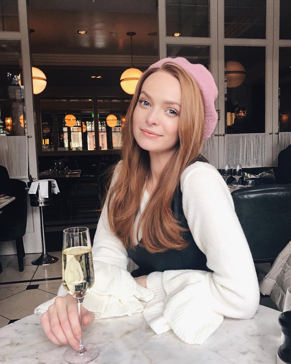 ℒιℓy Ƥσттer Ꮃeαѕℓey tweet media