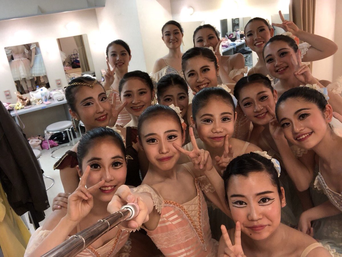 ballet_ayn's tweet photo. 発表会終演いたしました！
思うところはありますが、悔いのない踊りができたと思います🙆
みにきてくださった皆様、スタッフの皆様、先生方、出演者の皆本当にありがとうございました！！！✨
このような形での出演はしばらくできないとは思いますが、細々といつかの舞台に向けて頑張ります！ https://t.co/DPoVLkz2ND