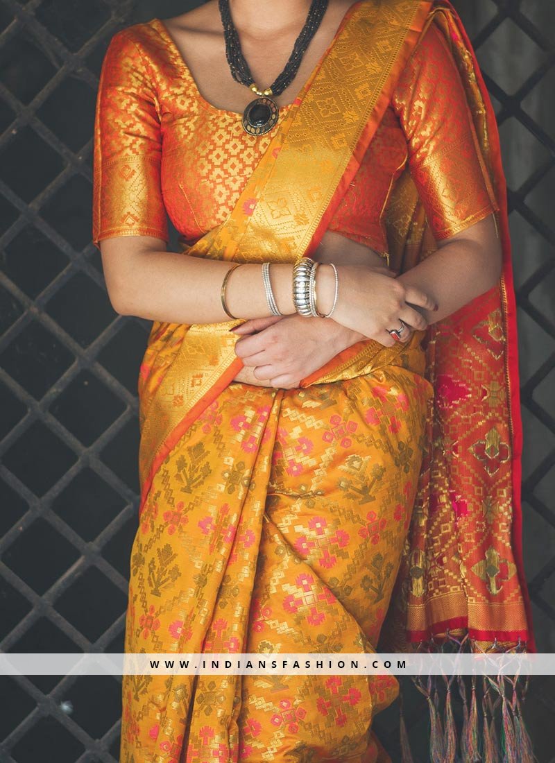 Indians_Fashion's tweet image. Phenomenal Mustard And Orange Classic Saree
&amp;gt;click here to shop now : bit.ly/2rbWSER

#simplesaree #cottonsaree #silksaree #georgettesaree  #silksaree #saree #sari #sarees #artsilksaree #designersaree #bridalsaree #weddingsaree #trandysaree #stylishsaree 
#bollywoodsaree