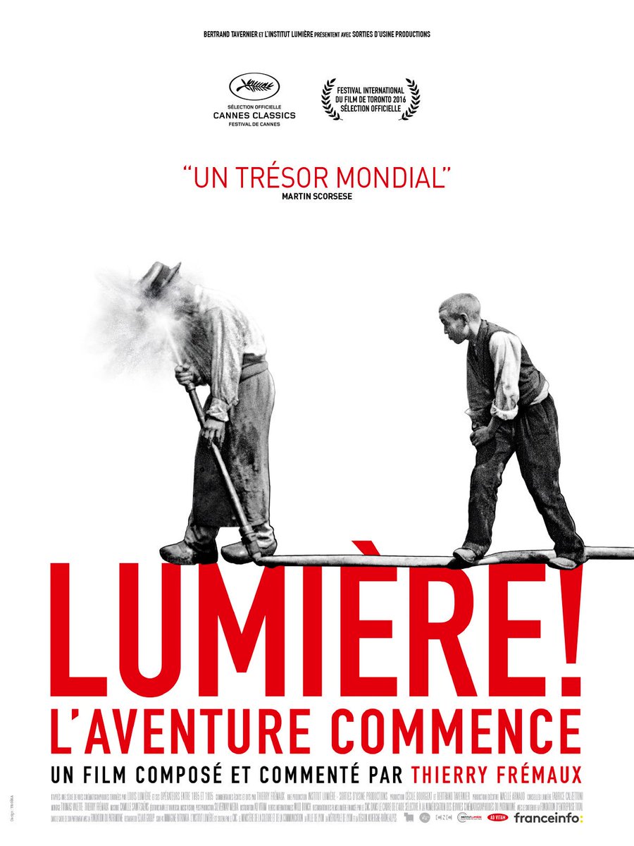 Pour rappel, le 1er tour de manivelle des frères Auguste et Louis Lumière était le 19 mars 1895 et c’était la sortie des Usines Lumière :(Vous le trouverez en meilleure qualité, restaurée dans Lumière ! L’aventure commence)