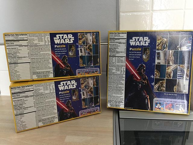 UKToyCollector's tweet photo. Fantastic #StarWarsEggo by @kelloggsus 😍 I love this packaging. My awesome boss brought these over from the USA for me. Great additions to my #StarWarsFoodPackagingCollection 😃👍🏻 #Eggos #StarWarsEggos #StrangerThings
.
#starwarsfood #starwarsfoodpack… https://t.co/p2MvDcUmg7 https://t.co/hpR6kgNzBG