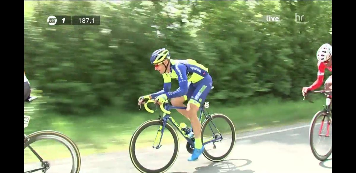 MarleneWintgens's tweet photo. Le chéri encore une fois dans l'échappée formée après 40km de course à @DerRadklassiker 👌 Ça a bataillé ferme 💪
A suivre en direct sur https://t.co/Mz1xYSWsyn
Come on @AntoineWarnier 👊
@WBVeranAquaPro https://t.co/CrZ1tVLGz8