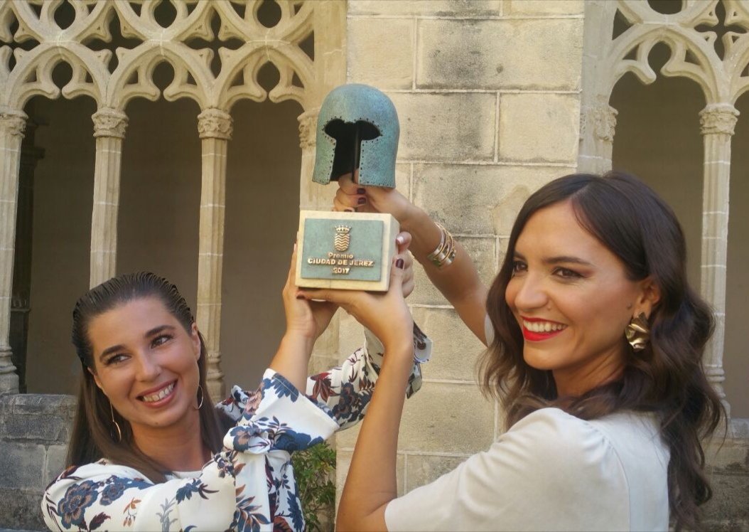 DressCodeCom's tweet image. Trabajo, lucha, esfuerzo y perseverancia...Seguimos luchando por nuestros sueños a base de estos ingredientes. 👩‍💻

 ¡Feliz día del trabajo! ✨

 #conectadresscode #DiaDelTrabajo #1Mayo #diadeltrabajador #trabajo #WorkersDay