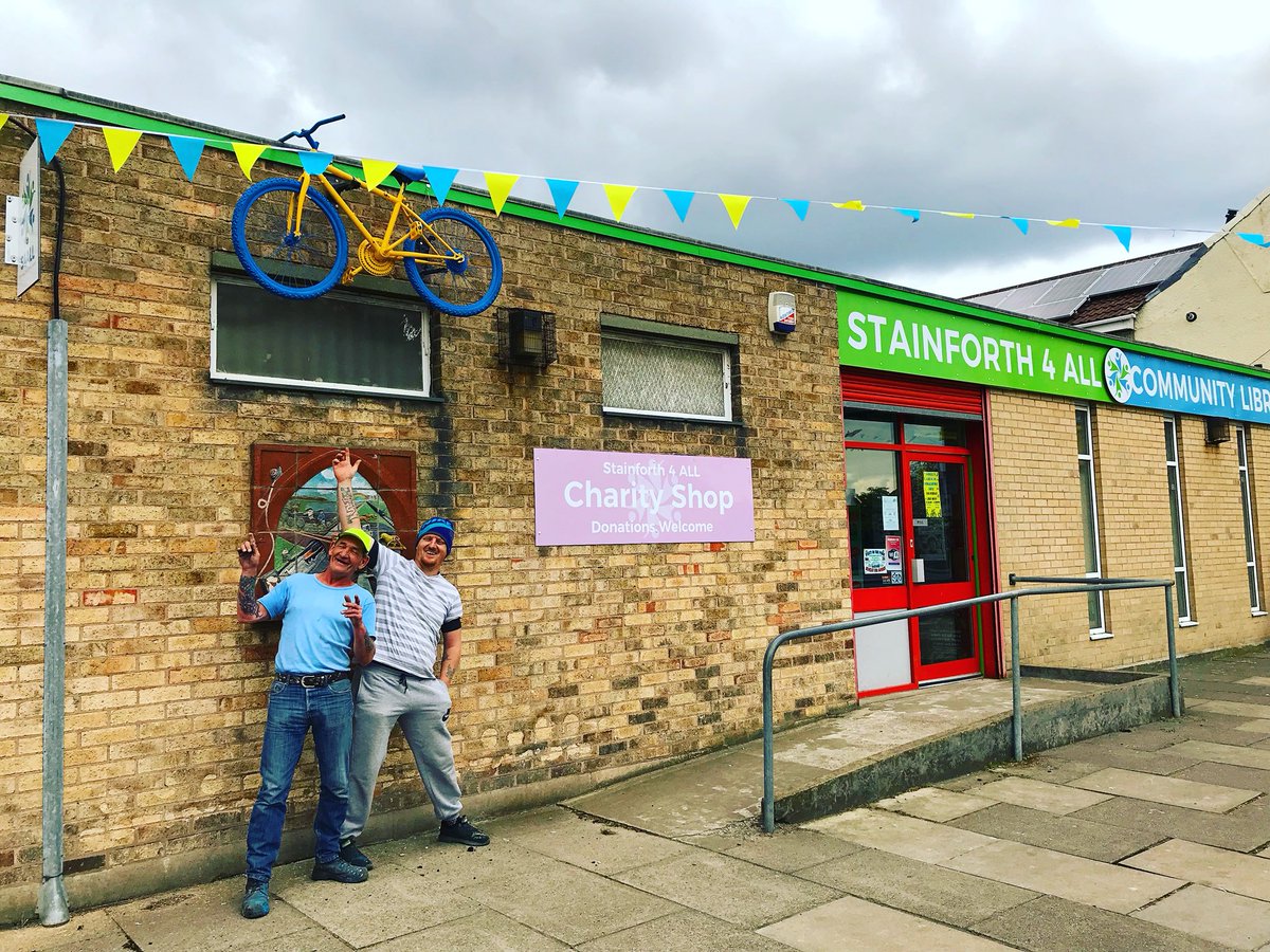 Stainforth4ALL's tweet photo. Our #TourDeYorkshire bike and flags are now up!๐ Thank you lads!๐ดโโ๏ธ
#S4ALL #proudofstainforth #doncasterisgreat https://t.co/GWn0wsgCOL