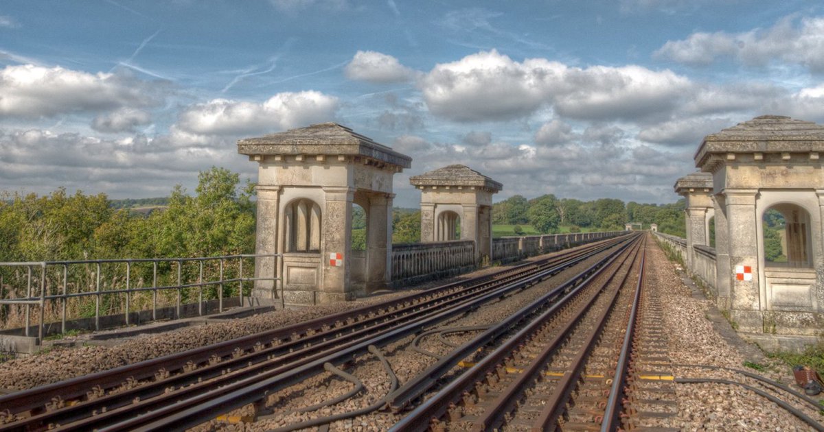 networkrail's tweet image. 🔧 The #BrightonMainLine improvement Project starts this October, a key part of a £300m programme to boost the reliability of the railway.🛤️

Follow @brighton_line and sign up for free alerts here:
➡️ BrightonMainLine.co.uk

#RailwayUpgradePlan