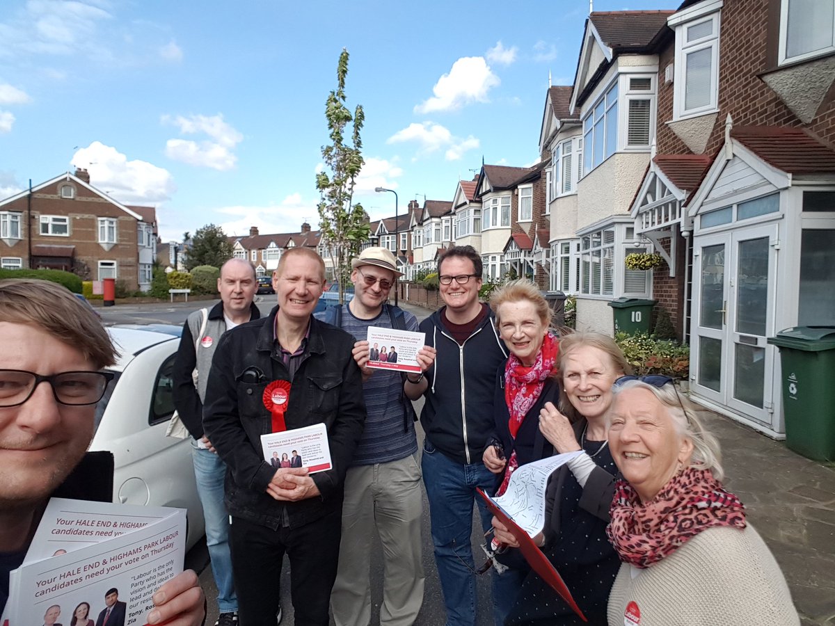 Labourstone's tweet photo. #Wowzer #amazeballs @WFLabourParty #GotV #LabourDoorStep sess in #HEHP Positive #LabourChat #FingersCrossed #LabourGain #VoteLabour3May @DoreRosalind #TonyBell & #ZiaRahman @LondonLabour @LabourCllrs @UKLabour Awesome #board @ #Neil & #SheilaDore #Legends @cwg_labour @MartinDore https://t.co/b3ihaeK9o0