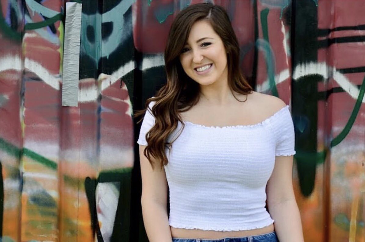Happy 21st Birthday <a href="/Van3ssaSmith/">Vanessa Smith</a>!! You are such a sweet and bubbly addition to our org and we are so lucky to have a genuine sister like you! 💕