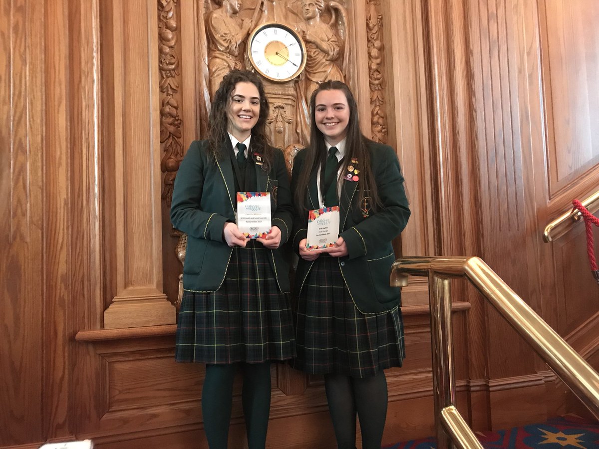 Oruanaidh's tweet photo. Lá iontach againn le CCEA inniu, maith sibh a chailíní! Great day with CCEA today, well done girls! #celebratewithccea @stcatherines247 @GaeilgeStCather @StCatsPE @CCArdMhacha https://t.co/L6dxufEddw