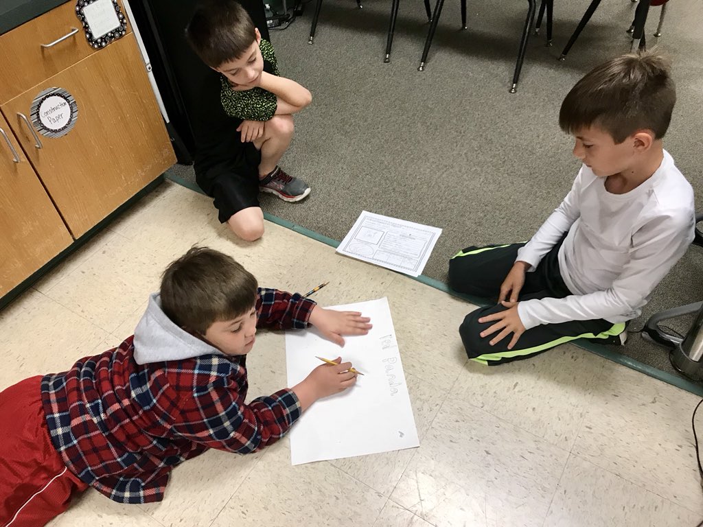 GingerBryan15's tweet photo. Working on our animal PBL projects. Some great products being created! #collaboration #projectinggreatness #projectbasedlearning #weloveaes @Matheny2nd @ActonElementary https://t.co/02QiynVPRe
