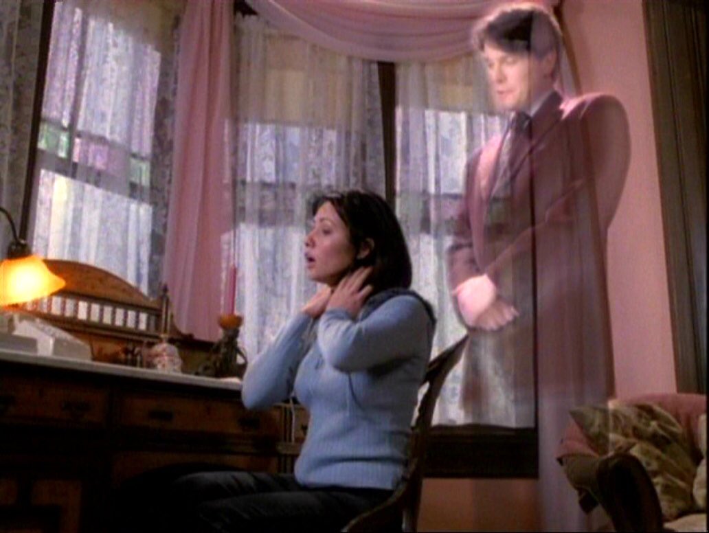 DontWantAReboot's tweet photo. Whose joining me today for #CharmedRewatch on @4music at 6.35pm (UK time)?
Wicca Envy (S1/Ep10) to start of with. Then Feats of Clay (S1/Ep11). #HalliwellFam
Shellie #FireDarius #FireDariusCampaign #DontWantAReboot #TheRealCharmedOnes #ThisRebootIsntOurCharmed https://t.co/WrP1l0YXYA