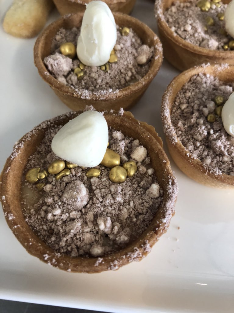 Baileys pannacotta in gluten free tart cases accompanied with chocolate soil, rocks and peta crispy @SamanthaRain21 @SosaIngredients @ForestProduce @HBIngredients #maltosec #pro pannacotta #pidy