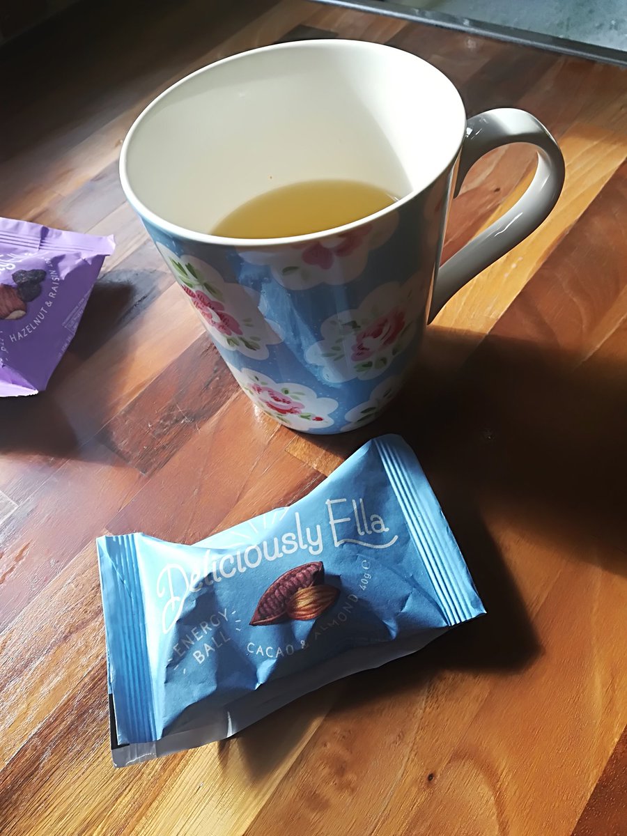 TrudiPowell3's tweet photo. Just had one of these with my cuppa, @DeliciouslyElla,yummmmmm!!😋 https://t.co/UTjIrQgv26