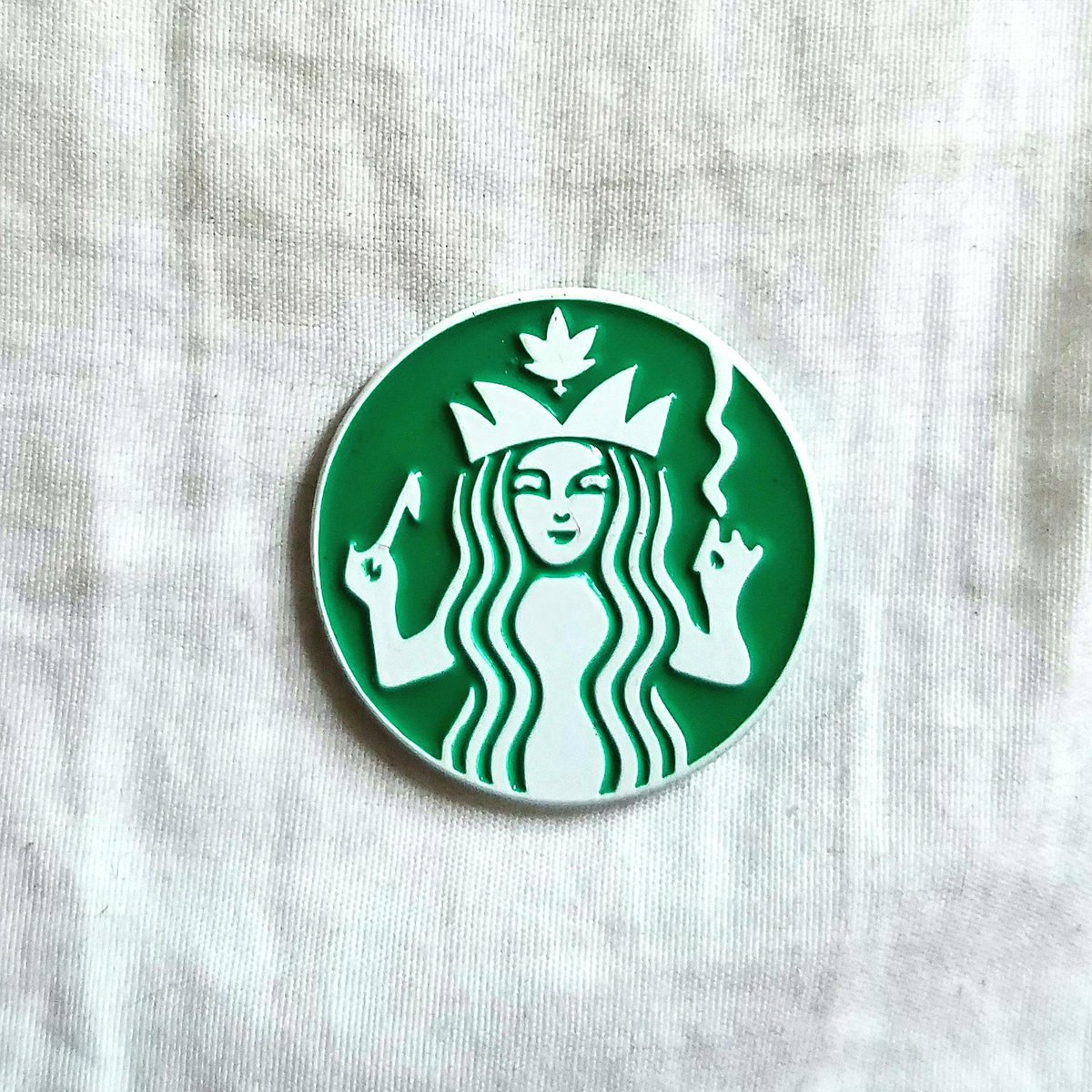 MadGeniusPins's tweet photo. @DenalisCachee you interested in some cannabis enamel pins like these for your shops? Contact me, lets chat asap! https://t.co/sx8nNAaLTE
