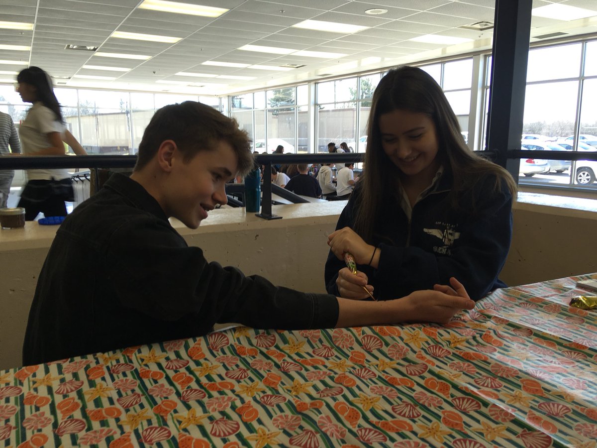 ololsenate's tweet image. Grab a friend and join us in the cafeteria to learn about henna tattoos #MulticulturalWeek