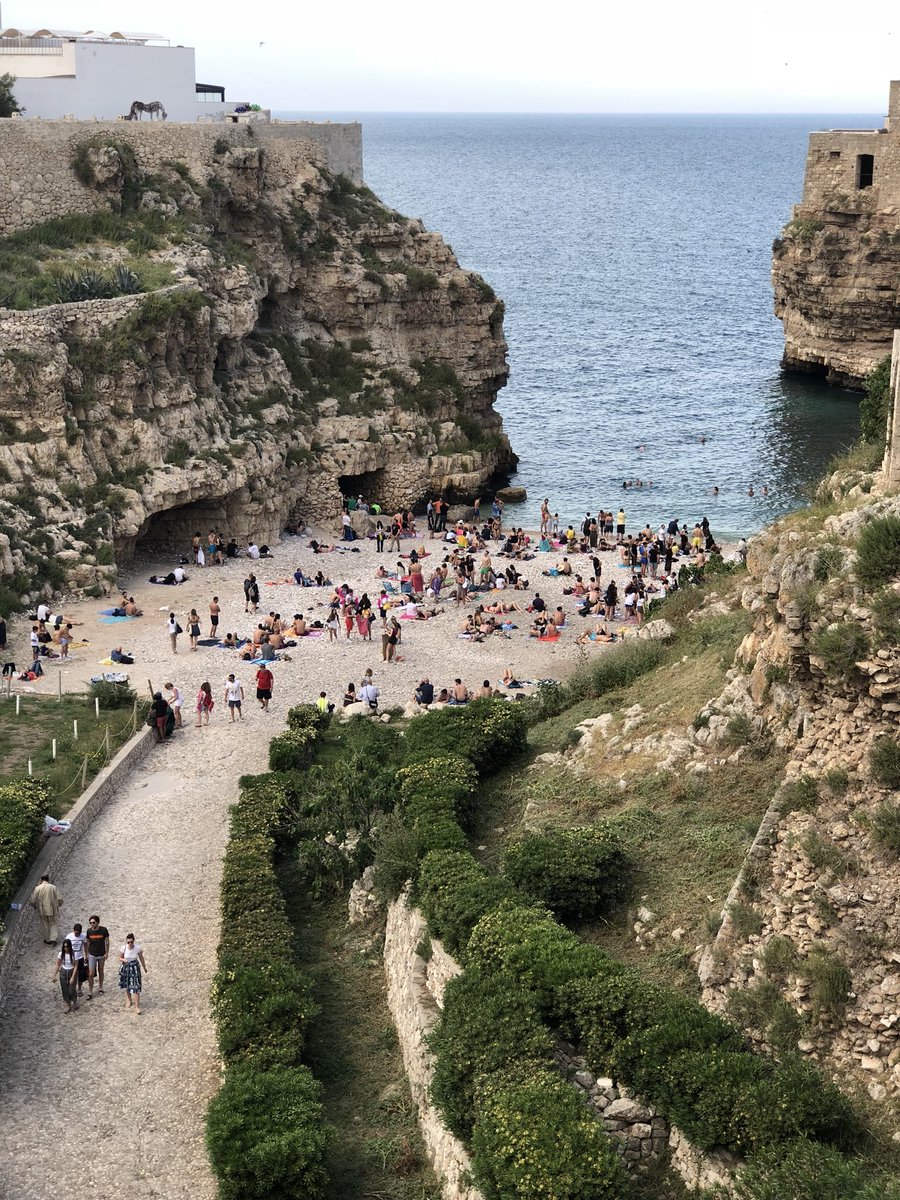 educlassesitaly's tweet photo. نحن منظمه بكوادر سعودية نوفر للراغبين في الدراسة في ايطاليا قبولات معاهد اللغه ومعاهد الارت ومعاهد الفاشن في جميع المدن الايطالية #عادة_اجتماعية_دمرتنا #عودة_الشيشة_بفنادق_الرياض https://t.co/M1G9PgAUQ8