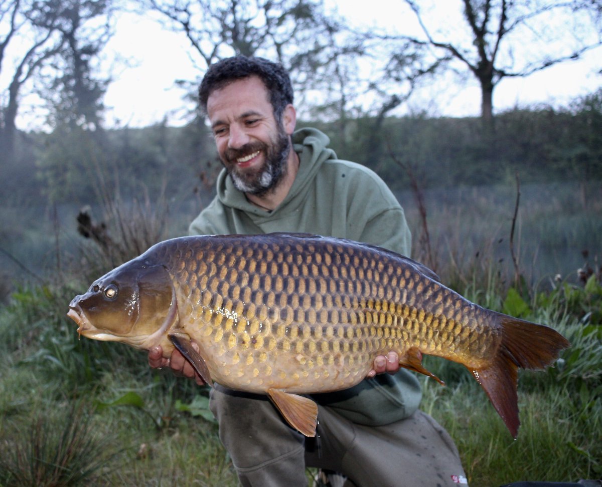 Deep_Blue2018's tweet photo. Team Member Stephen Best with another blinding session on a very tricky water! Our new on test pop ups doing the business once again. #DBP #TeamDBP #DeepBlueParticles #PopUps https://t.co/57okww29P9