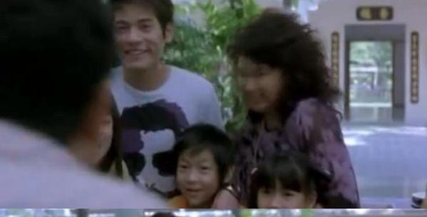 KIDMYBAM's tweet photo. 9. น้องแบมเคยแสดงภาพยนตร์มาแล้วด้วยนะ
■ ภาพยนตร์ไทย เรื่อง ปิดเทอมใหญ่หัวใจว้าวุ่น ปี 2551
■ ภาพยนตร์ฮ่องกง เรื่อง Fairy Tale Killer ปี 2555
#LegendBamBamDay https://t.co/V9DJiAgynM