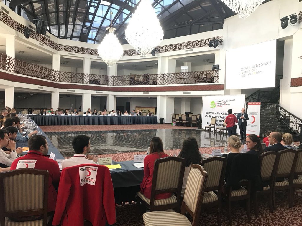 kocemree's tweet photo. Kırgızistan’da düzenlenen Avrupa Kızılay Kızılhaç Gençliği İşbirliği 23. Toplantısı’na katılarak yeni dönem yönetim kurulunu belirlemek için seçimlerde oyumuzu kullandık. #EYCM2018 https://t.co/pYfzx6kDPv