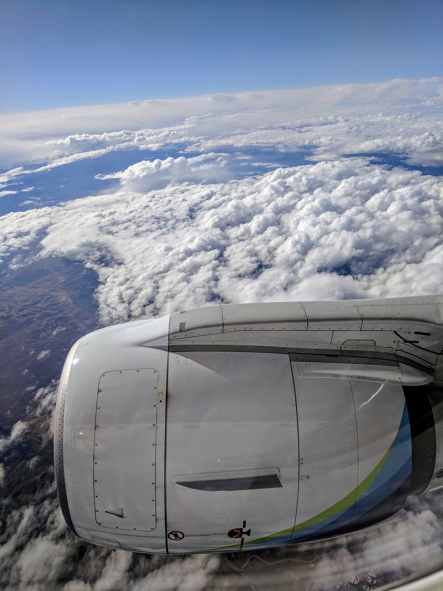 Kirill4DESIGN's tweet photo. @Alaska Flight 3300. Just a beautiful day in the sky! #Skymiles,#Alaska https://t.co/E6EkDsyASA