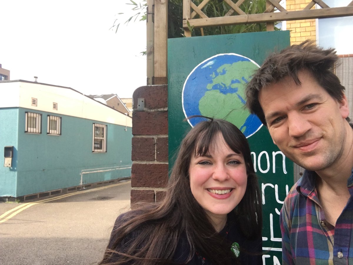 Fantastic support from Deputy Leader of <a href="/TheGreenParty/">The Green Party</a> <a href="/Amelia_Womack/">Amelia Womack</a> in #Dalston. <a href="/hackneygreens/">Hackney Green Party</a> campaigning creatively for Thursday’s #LocalElections
