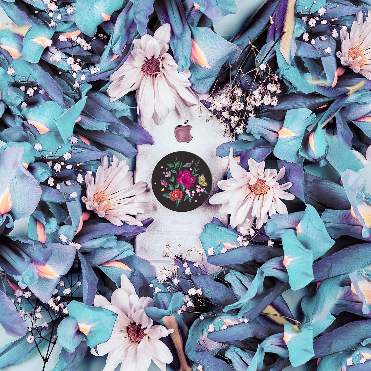 PopSocketsEU's tweet photo. Can you ever have too many flowers? #popsocketsuk #flowers #floral #nature #itspretty #pretty #iris https://t.co/U6T5vomuTW