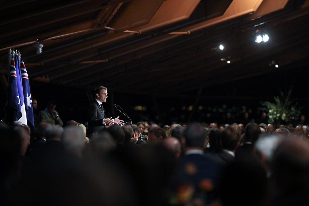 Emmanuel Macron tweet media