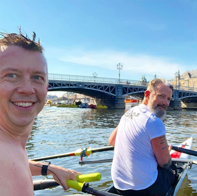 conandX's tweet photo. What an amazing 1st of may!! Rowing shirtless for the first time this year! #rowing #1maj #1may #breakingasweat #gayathlete #gayrowing #stockholmsroddförening #stockholm #shirtlessguys #djurgårdsbron #djurgården #citylife #spring #sunshine #workout #fitness #fitnessmotivatio… https://t.co/BiUzr21Vm7