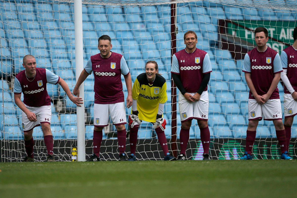 Leannejp90's tweet photo. Shows how much they trusted me in goal 🤣 #BettorExperience @unibet @AVFCOfficial @StanPetrov19 a rose between 5 thorns!! https://t.co/dGSBbghzbT