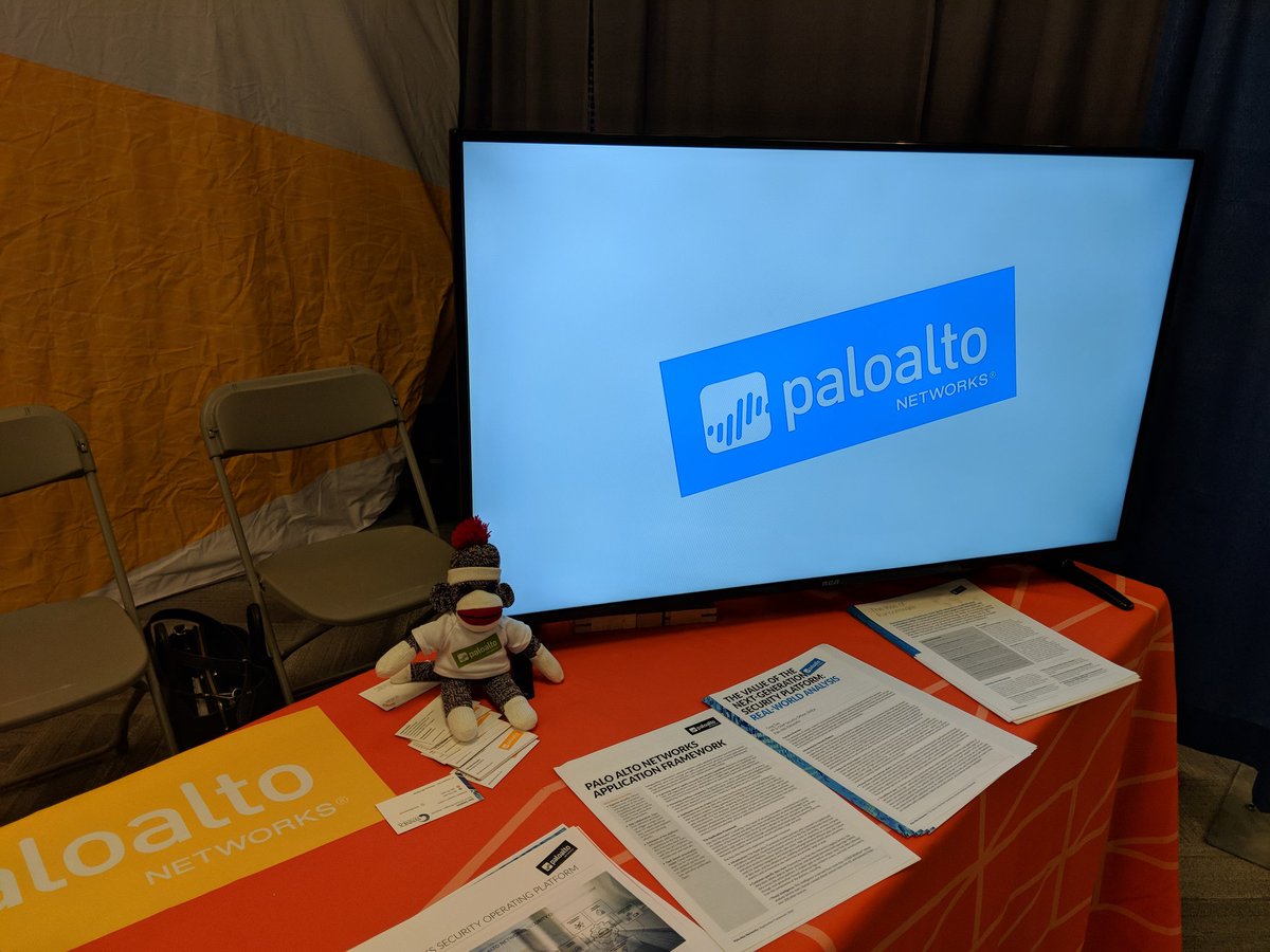 FuelUserGroupMB's tweet image. #sockmonkey hanging out at the @PaloAltoNtwks booth #wcisc