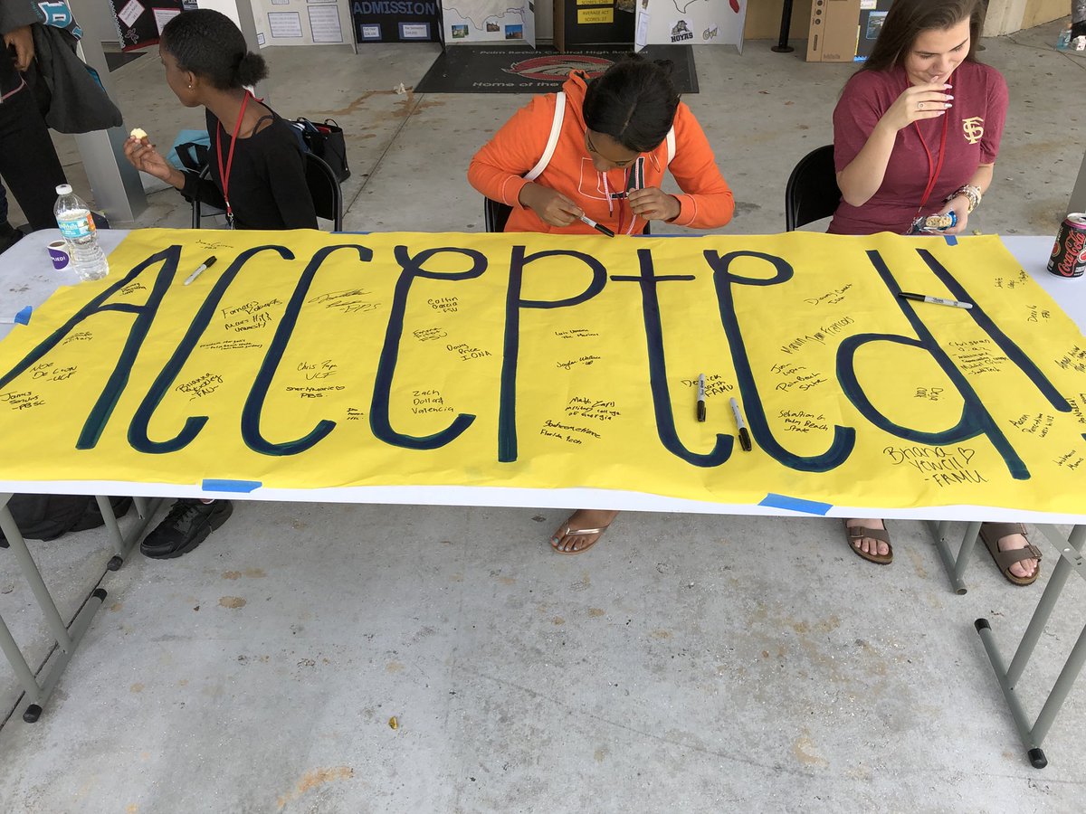 pbchsAVID's tweet image. Day 2 of #AvidAwarenessWeek and we are committing to college! Seniors are also signing our ACCEPTED poster! #ThisIsAVIDPalmBeach
