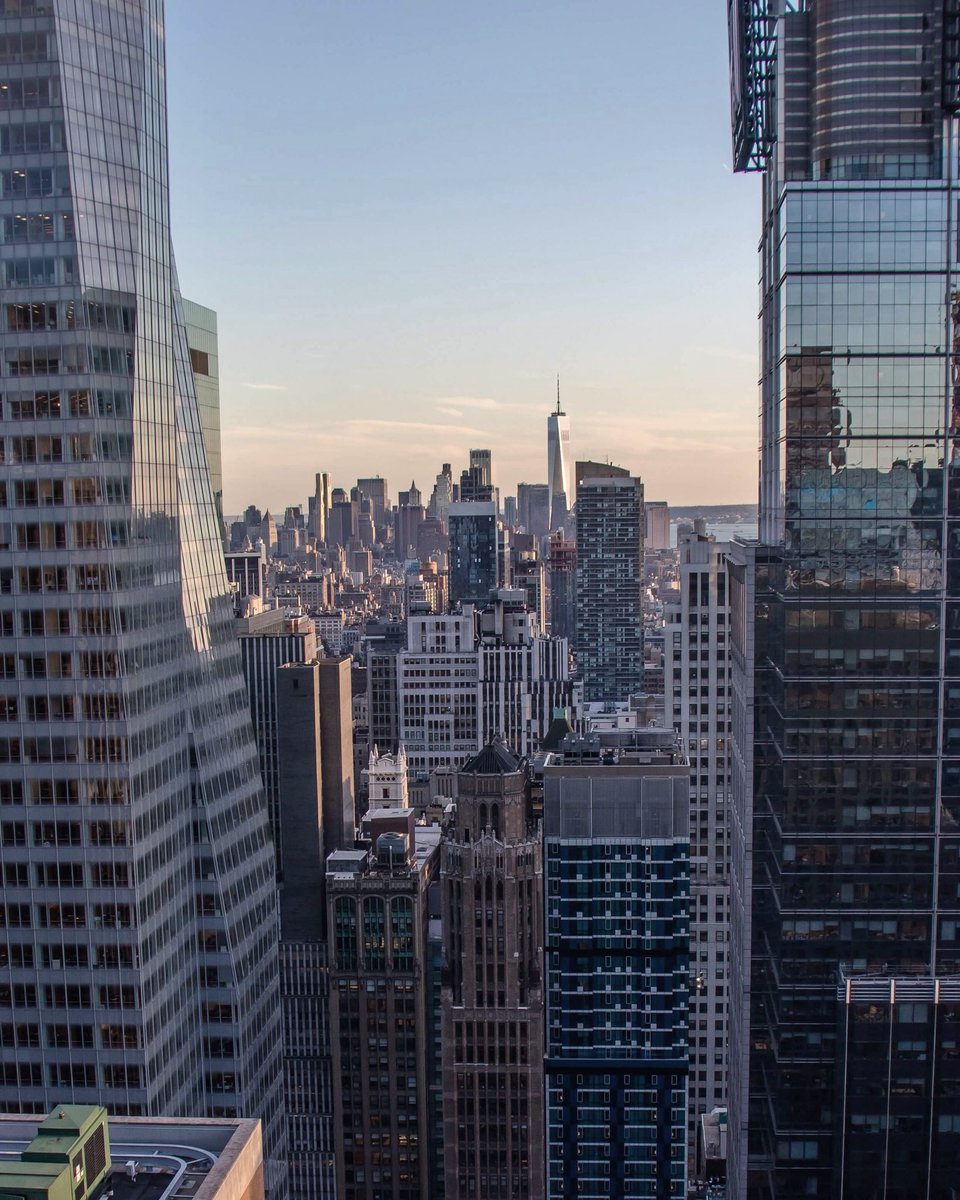 RT@KellyrKopp Stunning rooftop views at <a href="/HyattCentricTSQ/">HyattCentricTSQ</a> 😎