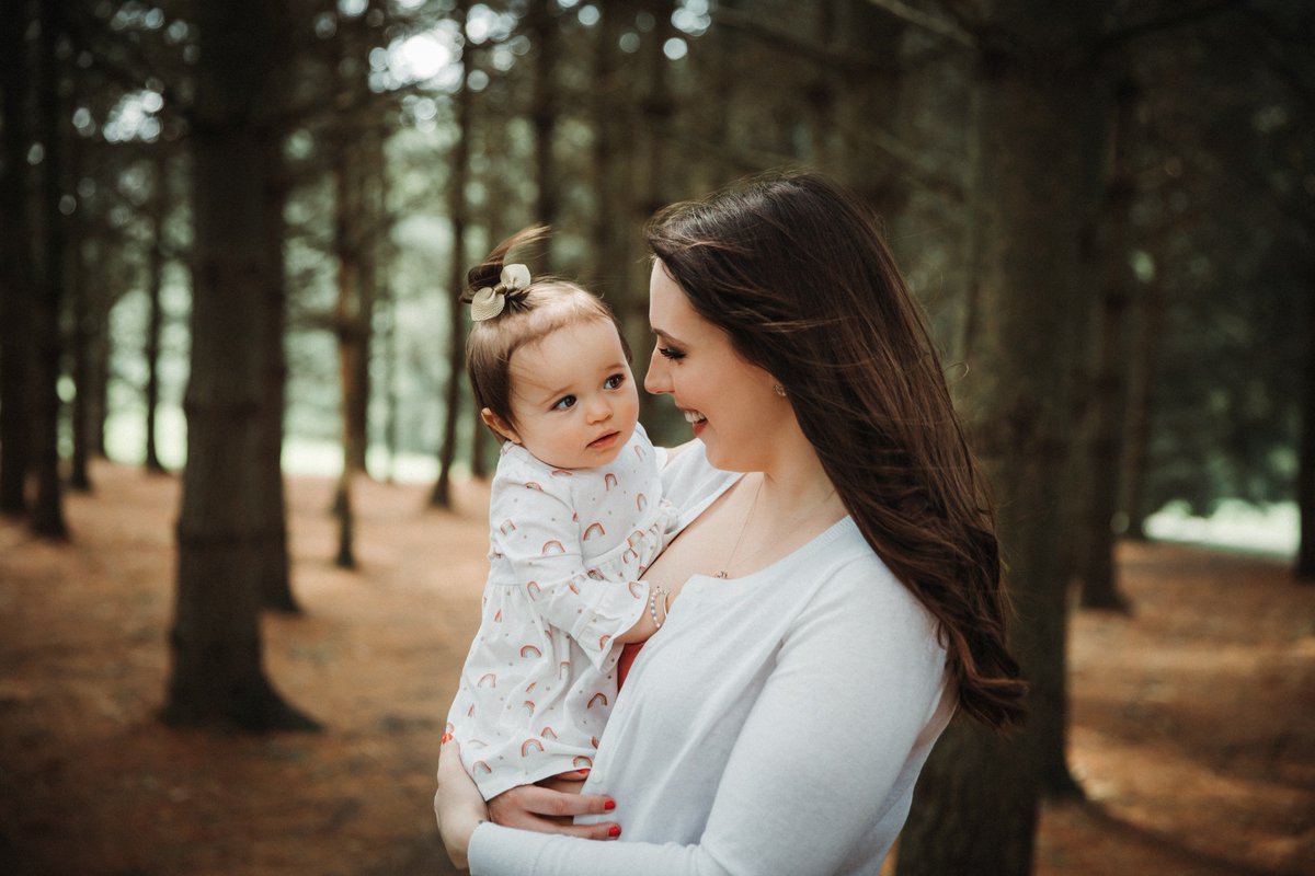 icourtneycries's tweet photo. #ShutterflyMomSweeps, Mama and Anniston. ❤️ @Shutterfly https://t.co/b1sriJ48TK