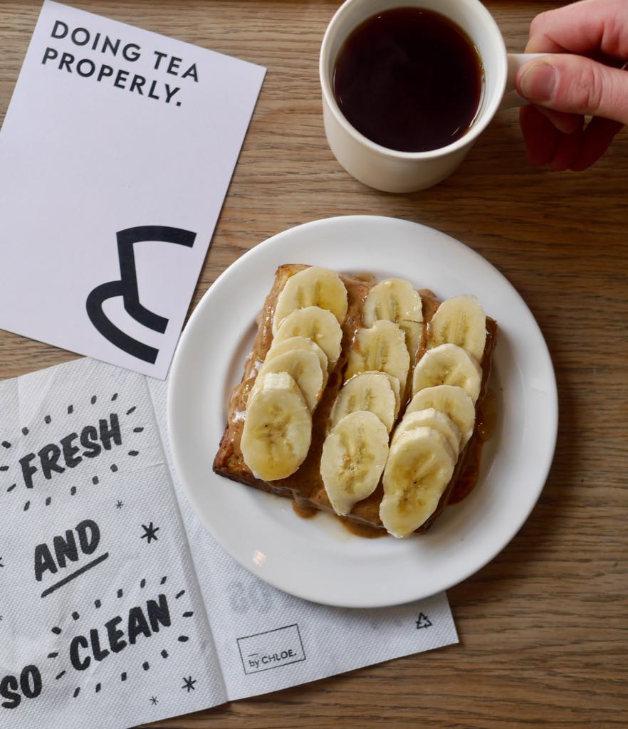 📯 New Crumpet PSA 📯
Next up on our rotating #CrumpetCollaboration menu - a #vegan concoction from the delicious by CHLOE. UK - almond butter, banana + maple syrup on VEGAN sourdough crumpets aka the AB+B vegan crump. See you round our place in May then 😉 @eatbychloe