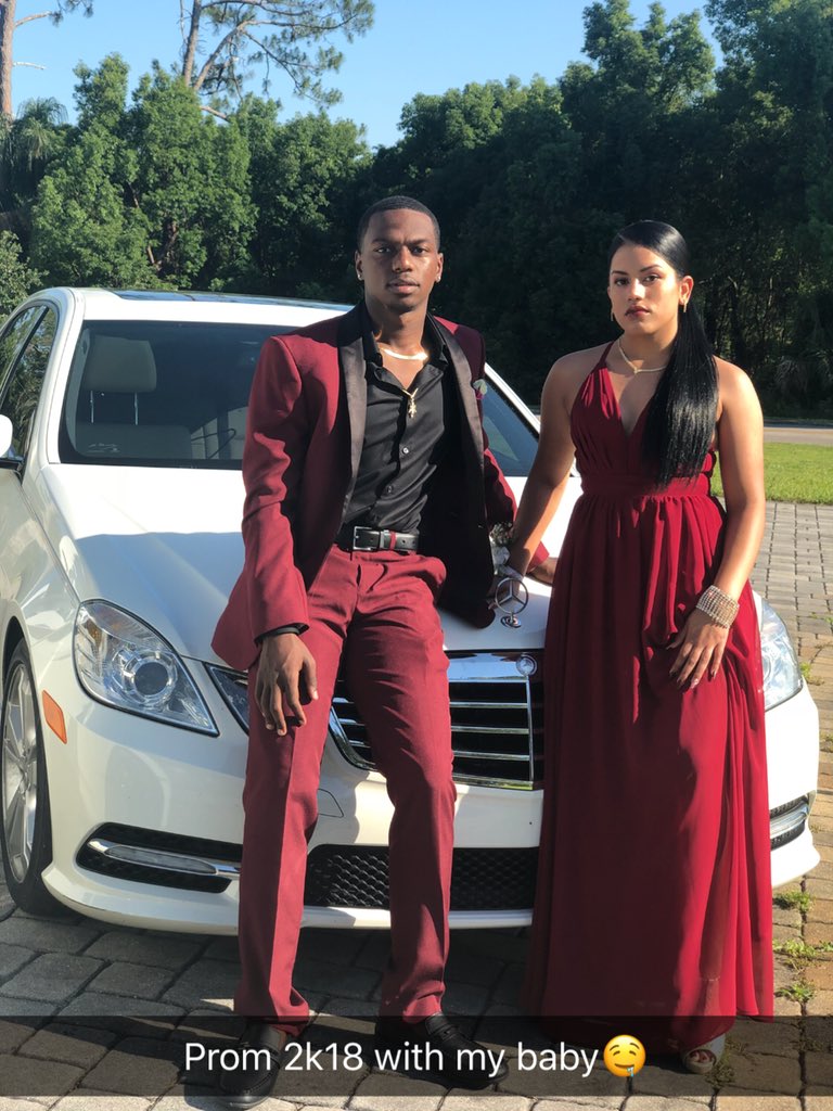 JordanChisolm's tweet photo. Prom 2k18 ♥️🤪 https://t.co/fWlVj2lVAm