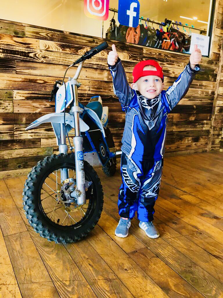 trax_hyper's tweet image. Kids ❤️ motocross...
Check out little Egan wearing his new Wulfsport toddler racesuit from Hyper-Trax.
Your kids will love Hyper too.
Indoors in East Kilbride.
Beginner to expert, all kit supplied. Perfect for after school fun.
Book 01355 225718.
hyper-trax.com