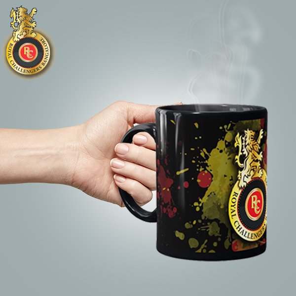 BoldBrigade's tweet photo. Are you game to win the authentic @RCBTweets Coffee Mugs, Pop Grips, Phone Cases &amp; Wired Headphones from @Macmerise?

https://t.co/1YsMBKeL3z

Today 2️⃣ lucky fans can bag them by showcasing their commentary skills!

Stay tuned for tonight's contest.

#PlayBold @ViratGang https://t.co/5jzROp7n3c