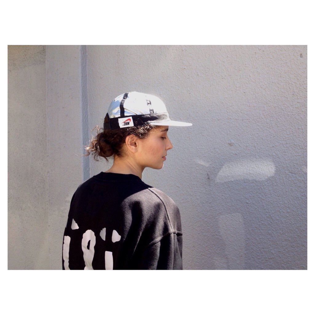 better__weather's tweet photo. BTS: i&amp;i  280gms Japanese Terry sweatshirt with reflective 3M print
and Japanese compact chinos
Photographer: @pitzepasta
Stylist: @skollyhood
Model: @lolitakupper https://t.co/iDWJS45gmB