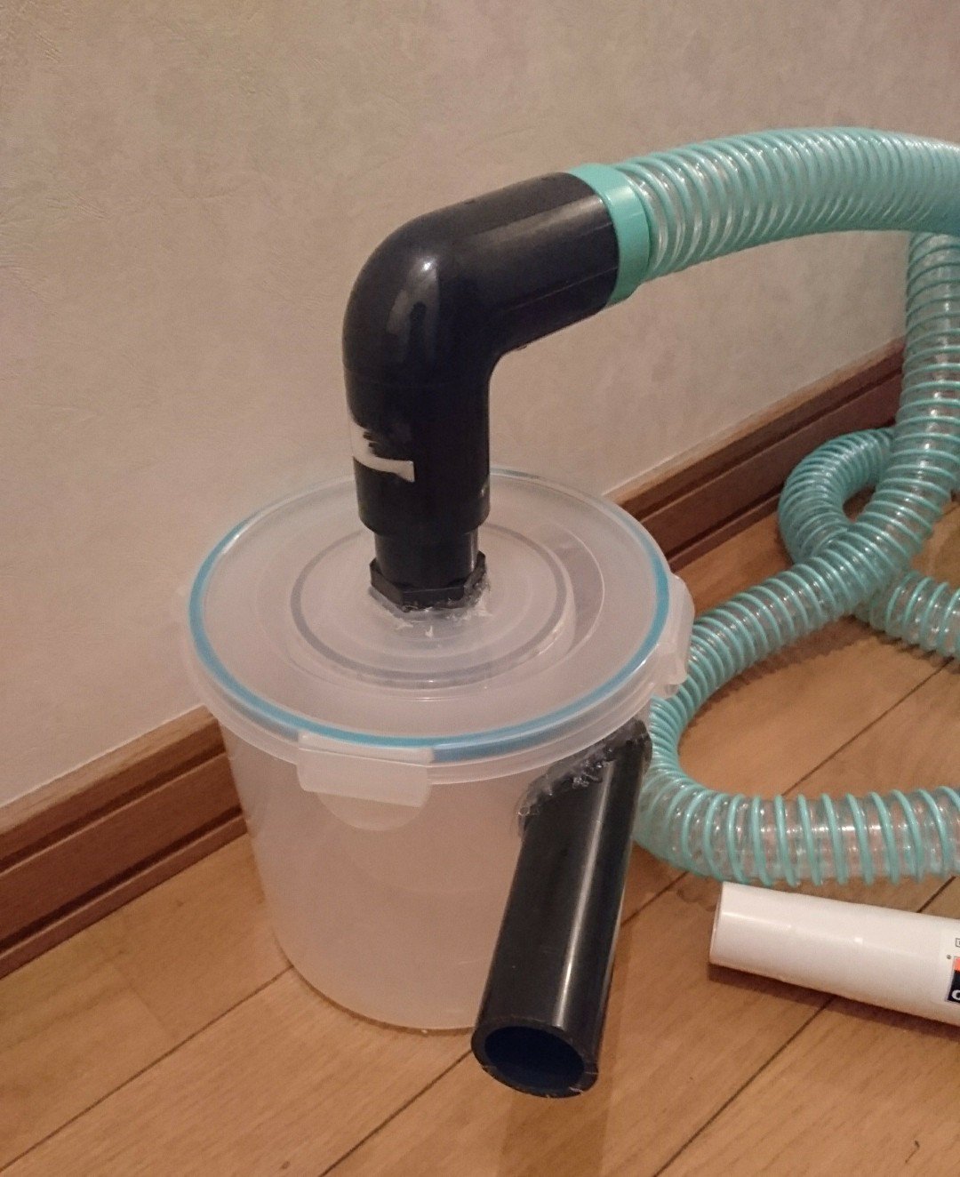 ぽんてぃ 変身 強欲ホシホシマン ヽ W ゝ 自作集塵機と言えば2年ぐらい前にサイクロン式のを自作 しました でも取り回しが良くなかったのと夜夜中に掃除機を回せないので没案件になりまし