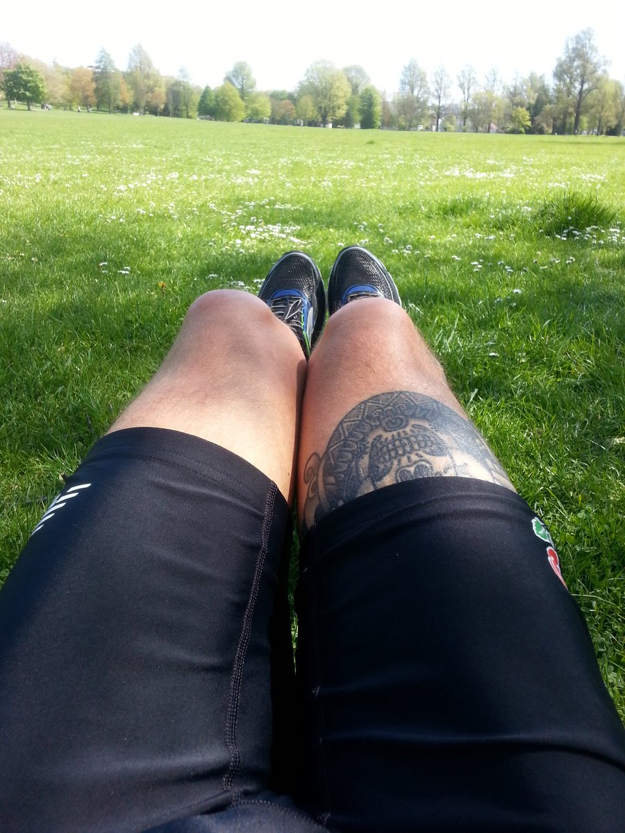 rojasrunning's tweet photo. Sun = mandatory picture. Showing my age here with classic hot dog leg pic #So2013 #Runch #Tumblr More importantly... mixed pace session done in glorious Preston Park
>
Who else is out in the sun? https://t.co/QvKue2H5ur