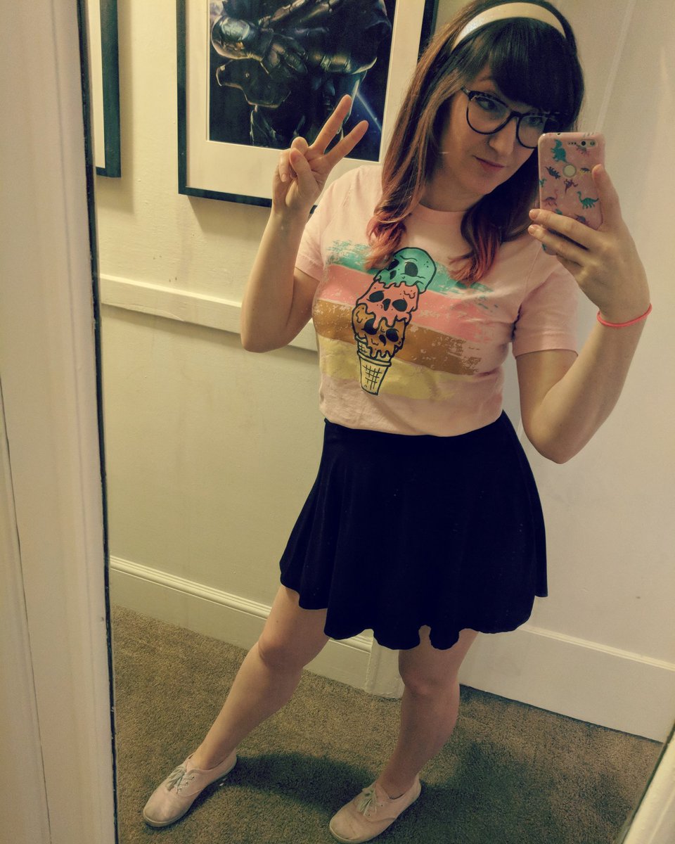 dahngrest's tweet photo. Always ready to step up and rep some @RoosterTeeth and @AchievementHunt gear. Loving the new @GeoffLRamsey shirts! Thanks @TheRTStore! #OOTD #roosterteeth #geofframsey #surfgeoff https://t.co/wTvalLnKLw