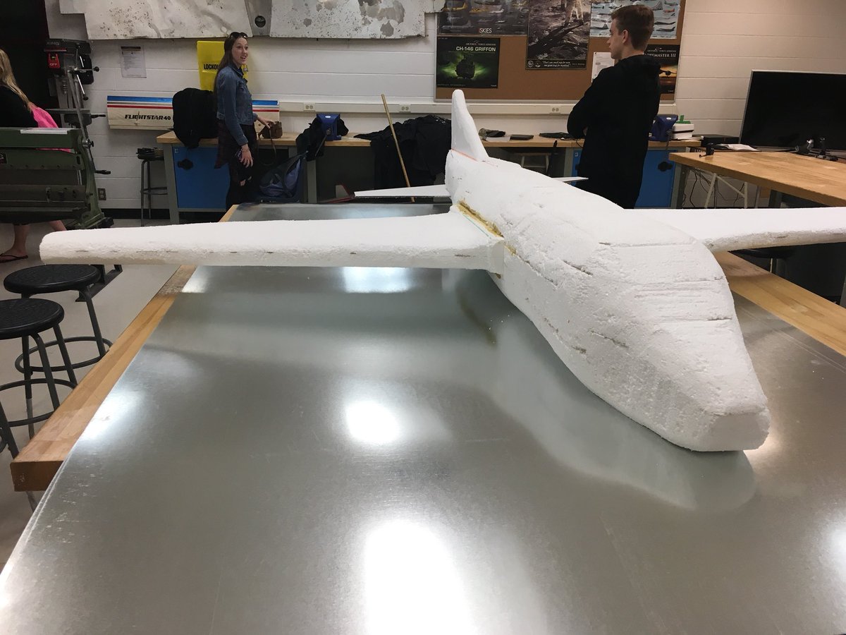 AviationHC's tweet photo. Model constructed and ready to fly. #aviation #SHSM #PVNClearns https://t.co/gxJ7LkpWTz