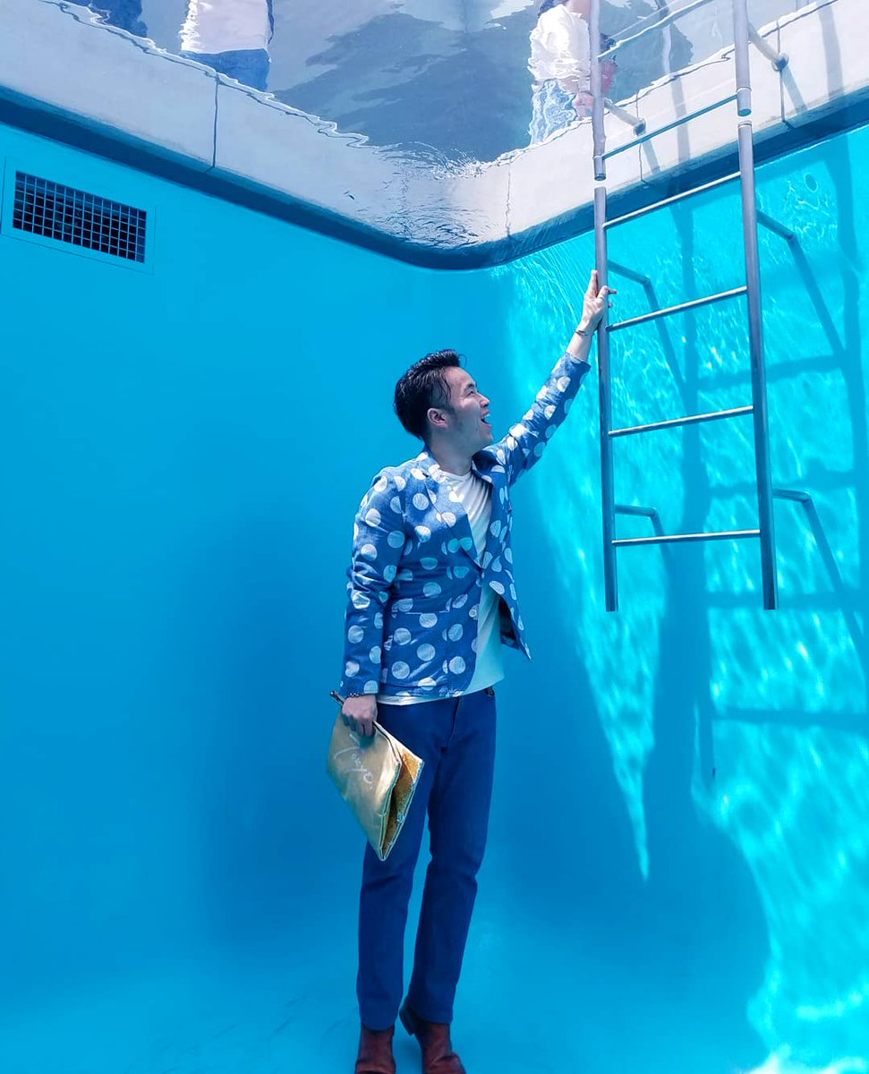 UchiKenPOP's tweet image. #Inthepool #🏊 #☀
#スイミングプール #LeandroERLICH

#その時その空間その感性が作品
#21世紀美術館 #미술관 #artmuseum
#金沢 #金澤 #旅行 #travel #Dayoff
#카나자와  #sightseeing
#男二人 #親子水入らず #親子旅行

📷💧💦
instagram.com/p/BiJ0qj1lqLg/