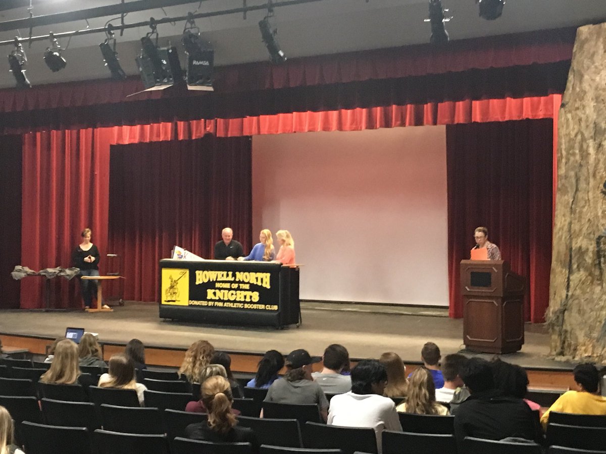 steepFHN's tweet photo. Academic Signing Day at FHN! Congrats to our deserving seniors. #fhnpride https://t.co/rPVP7JEQqQ